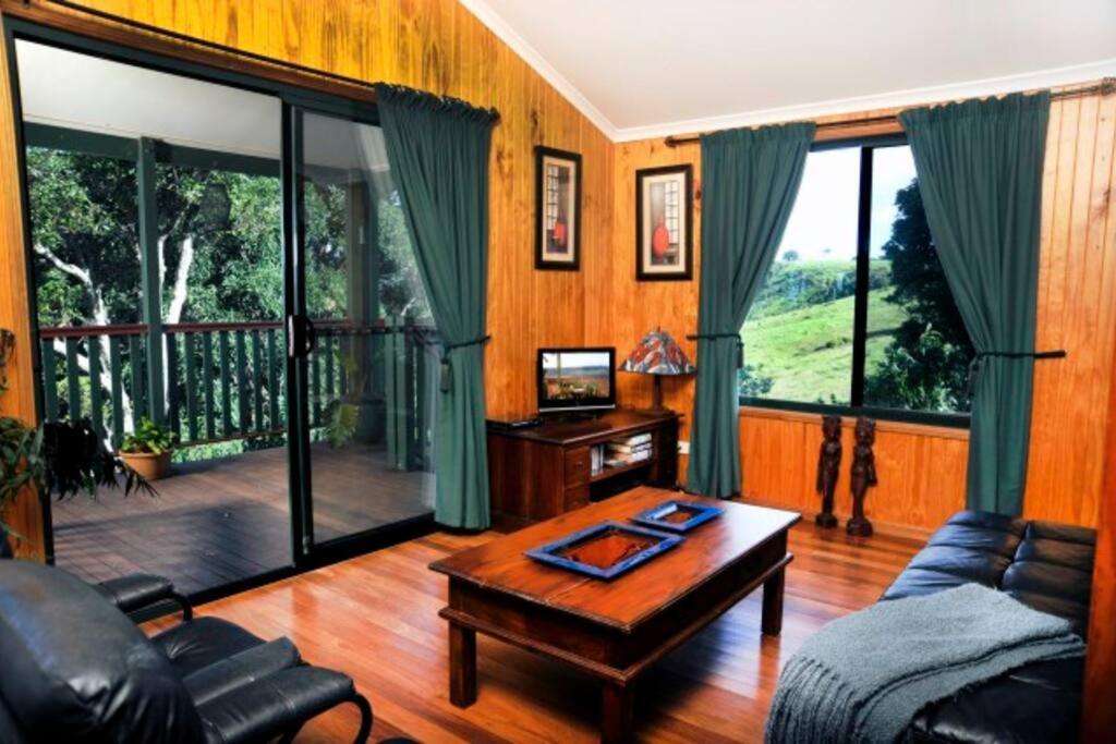 Clouds Chalet Beechmont